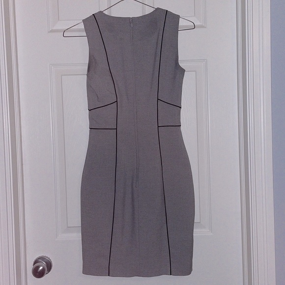 Grey Lined H&M Dress - Picture 4 of 5